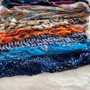 Bundle of 8 scarves